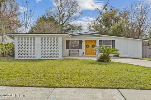 1213 Knobb Hill Dr, Jacksonville, FL 32221