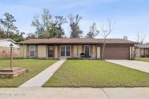 1050 Bay Cir, Orange Park, FL 32073