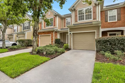 4852 Parkhurst Pl, Jacksonville, FL 32256