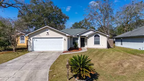 8028 Bagpipe Ln, Jacksonville, FL 32244