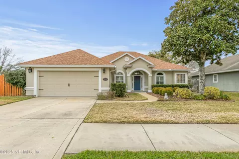 13608 Devan Lee Dr E, Jacksonville, FL 32226