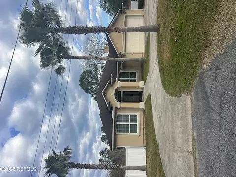 13525 Chauny Rd, Jacksonville, FL 32246