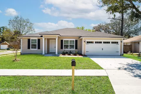 7822 Ingonish Pl, Jacksonville, FL 32244