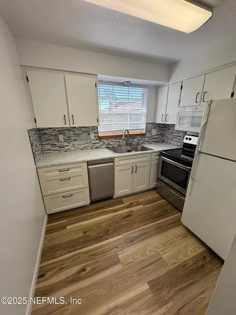 5201 Atlantic Blvd #44, Jacksonville, FL 32207
