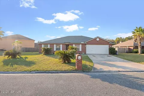 1672 Avenger Ln, Jacksonville, FL 32221