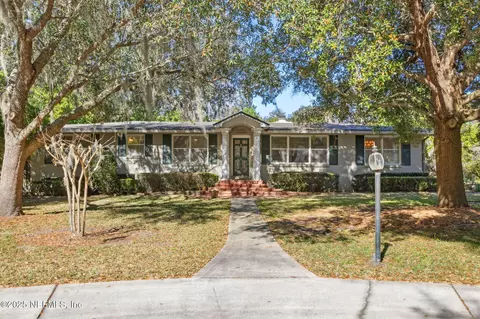 4521 Ortega Forest Dr, Jacksonville, FL 32210