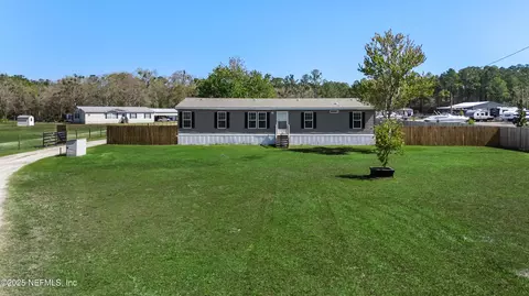 3289 Russell Rd, Green Cove Springs, FL 32043