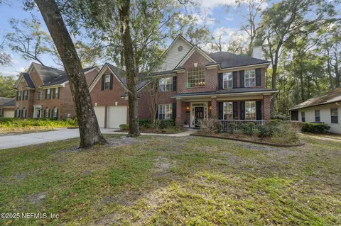 11882 Clearwater Oaks Dr W, Jacksonville, FL 32223
