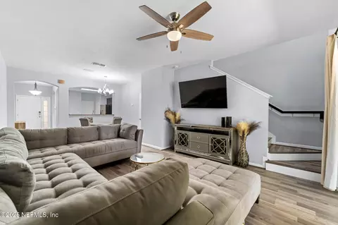 3657 Hartsfield Forest Cir, Jacksonville, FL 32277