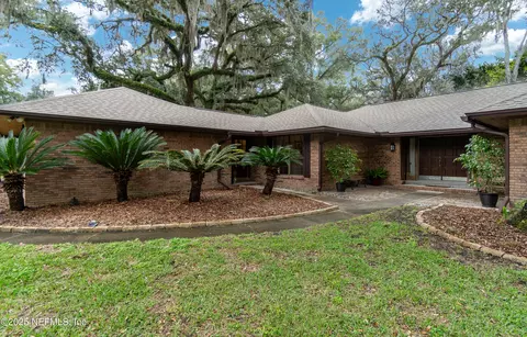 600 Lorn Ct, Orange Park, FL 32073