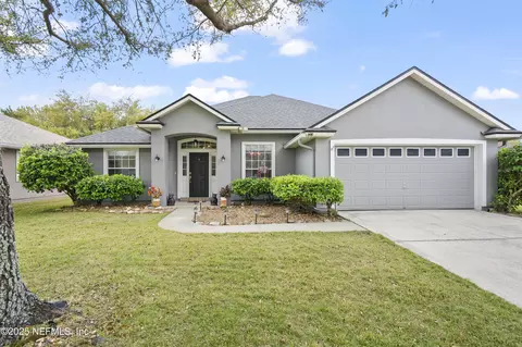 8374 Swanton Ln, Jacksonville, FL 32244