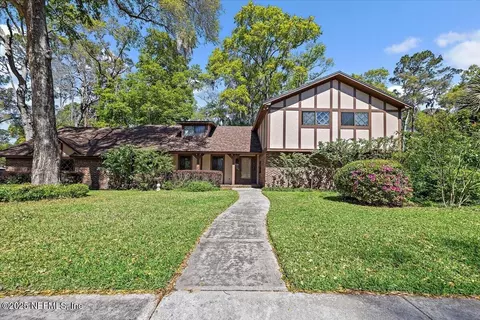 5477 Brightwater Ln, Jacksonville, FL 32277