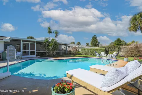601 6th Ave N, Jacksonville Beach, FL 32250