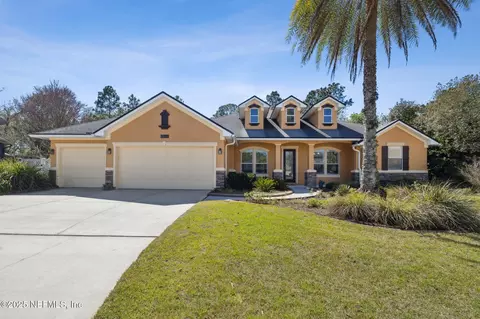 571 E Kings College Dr, Saint Johns, FL 32259