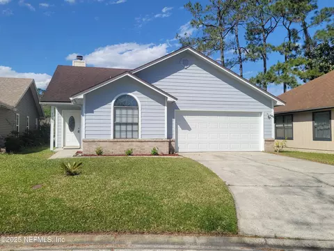 2070 Tanager Dr, Orange Park, FL 32073