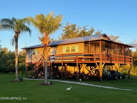 6001 Bird Island Dr, Lady Lake, FL 32159