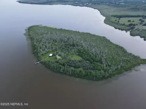 6001 Bird Island Dr, Lady Lake, FL 32159