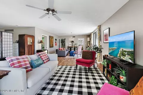 1810 Sevilla Blvd #306, Atlantic Beach, FL 32233