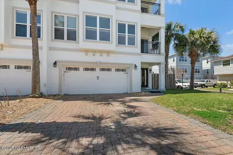 2202 1st St S, Jacksonville Beach, FL 32250