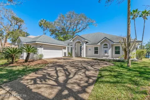 2307 Beachcomber Trl, Atlantic Beach, FL 32233