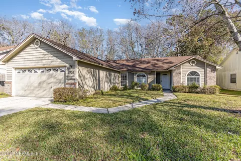 8963 Rose Hill Dr N, Jacksonville, FL 32221