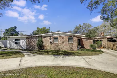 2502 Columbine Dr N, Jacksonville, FL 32211