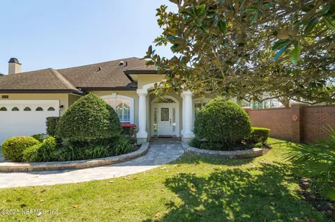 1833 Wards Landing Ct, Fleming Island, FL 32003
