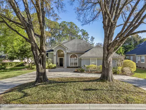 10453 Hunters Creek Ct, Jacksonville, FL 32256