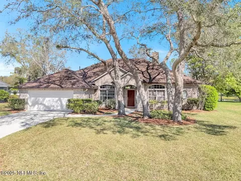 525 Willow Oak Ln, Saint Johns, FL 32259