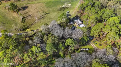 107 Joy Ave, Interlachen, FL 32148