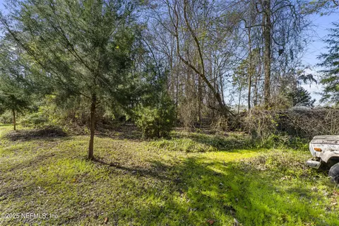 107 Joy Ave, Interlachen, FL 32148 photo 2