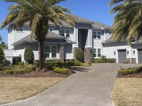 1182 Shipwatch Dr E, Jacksonville, FL 32225