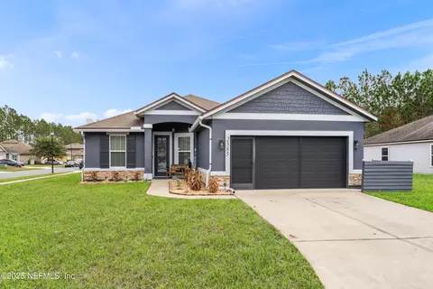 2385 Christi Lakes Ct, Jacksonville, FL 32221