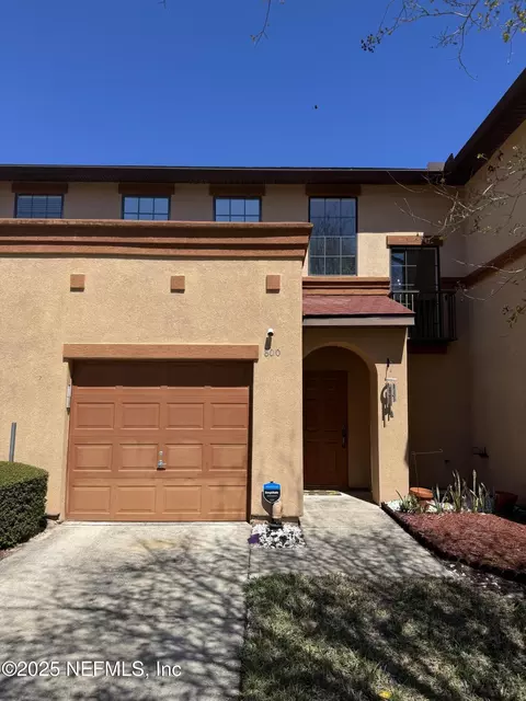 800 Ginger Mill Dr, Saint Johns, FL 32259