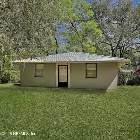 100 Hugh Ave, Interlachen, FL 32148 photo 1