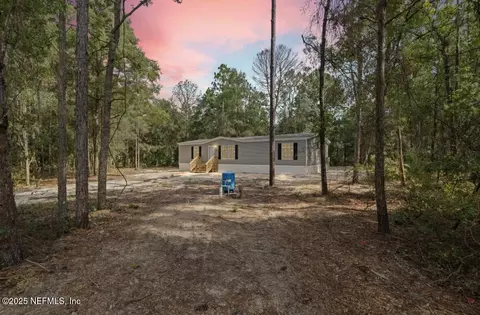 103 Grunion Rd, Florahome, FL 32140