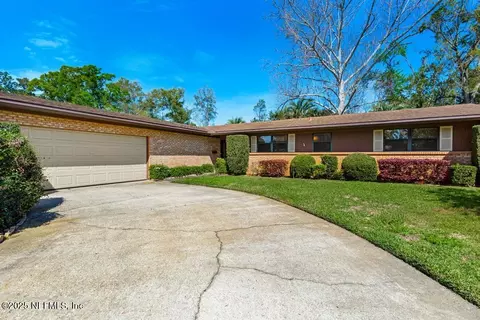 8551 Burkhall St, Jacksonville, FL 32211