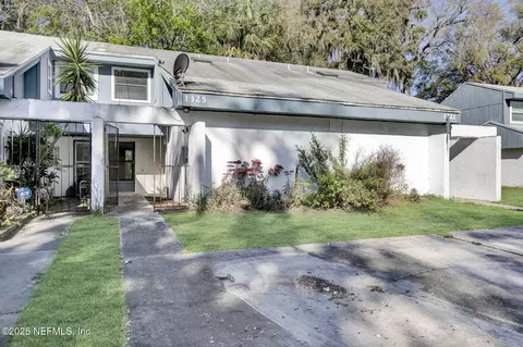 1325 Mayport Landing Cir, Atlantic Beach, FL 32233