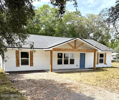 333 O Farrell Ave, Interlachen, FL 32148