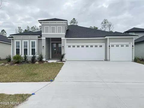 3404 Americana Dr, Green Cove Springs, FL 32043