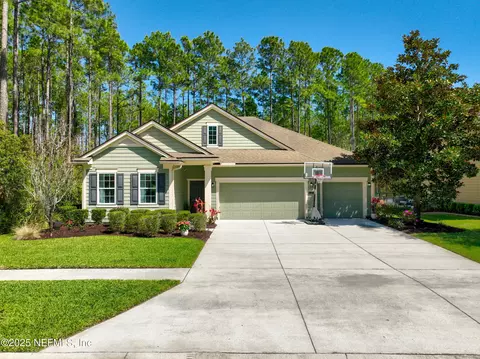 138 Queen Victoria Ave, Saint Johns, FL 32259