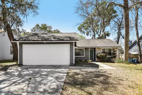 1468 Classic Oak Ct, Jacksonville, FL 32225