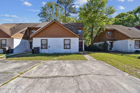 7608 Melissa Ct N, Jacksonville, FL 32210