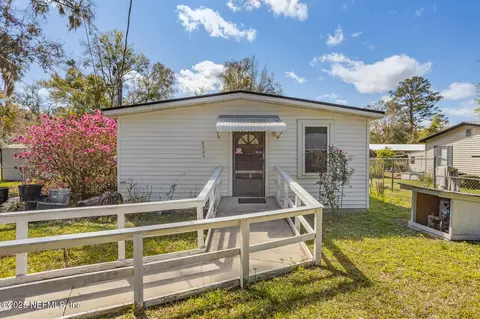 8004 Gordean Rd, Jacksonville, FL 32221