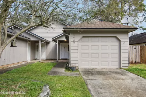 3909 Windridge Ct, Jacksonville, FL 32257