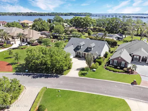 2028 Castle Point Ct, Fleming Island, FL 32003