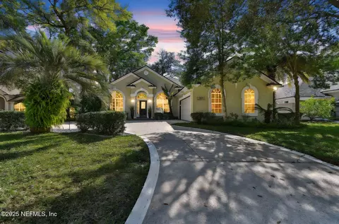 1560 Nottingham Knoll Dr, Jacksonville, FL 32225