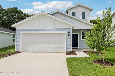 7355 Queensgate Cir, Jacksonville, FL 32219