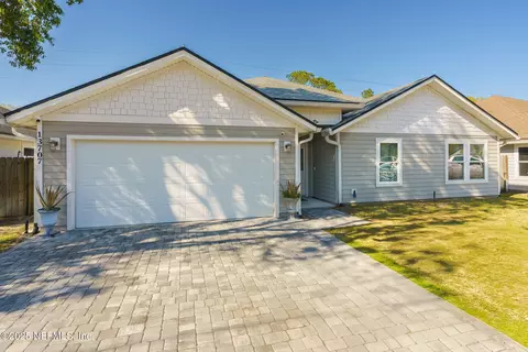 13707 Gerona Dr N, Jacksonville, FL 32224