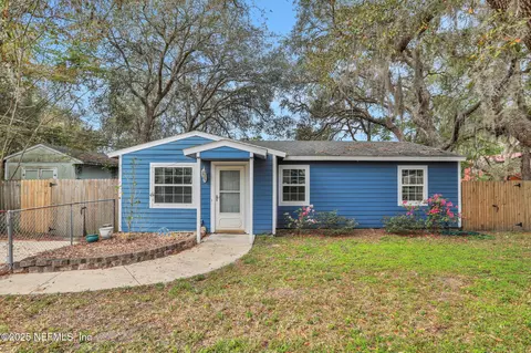 4245 New Hampshire Rd, Elkton, FL 32033